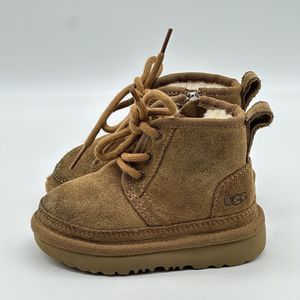 UGG Neumel II Toddler size 6 Suede Leather Chukka Boots Chestnut Side Zip